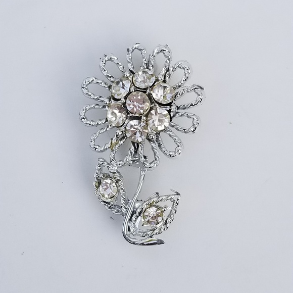 Unbranded Jewelry - Rhinestone Flower Brooch